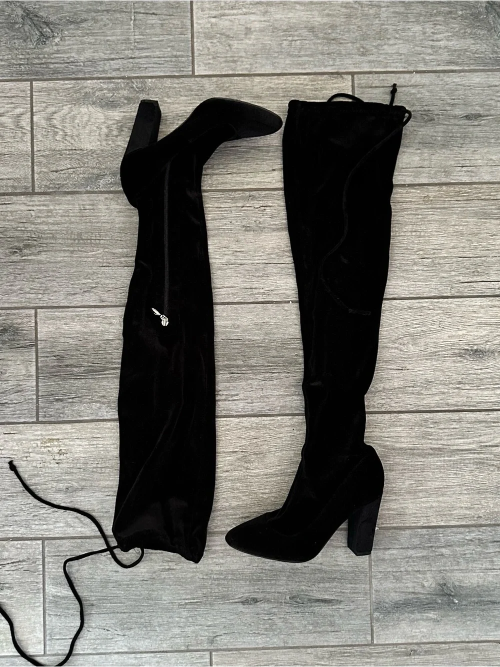 Forever 21 TG-Frog Black Over The Knee OTK Velvet Heeled Boots Size 8